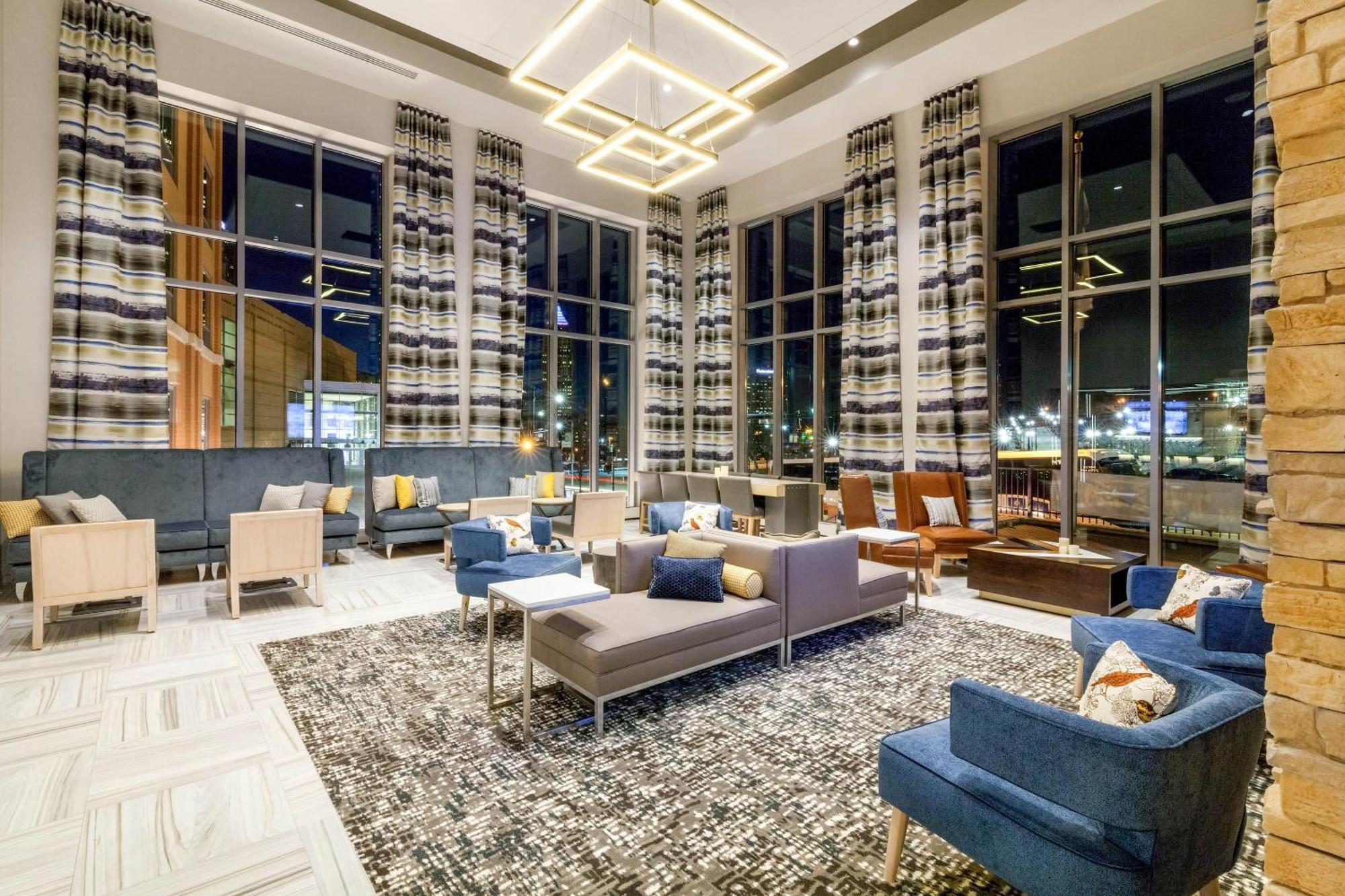 Hotel Cambria - Downtown